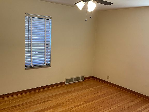 2nd image of 1109 Holly Hills Ave