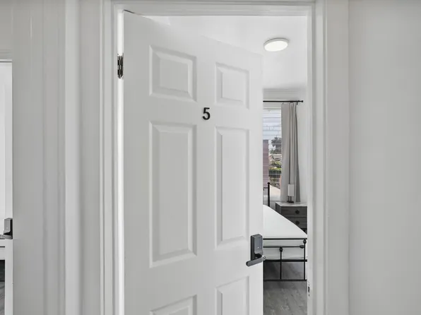 (undisclosed Address), Los Angeles, CA 90062
