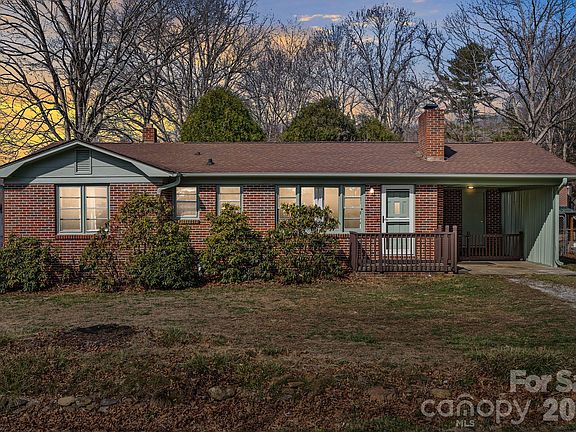 2nd image of 303 Stonewall Ave
