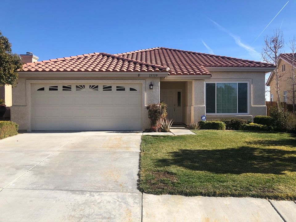 1st image of 13539 Lakeside Dr