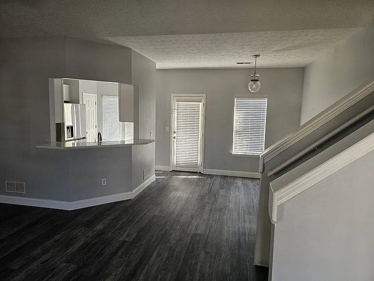4862 Lake Park Ln — Photo 6