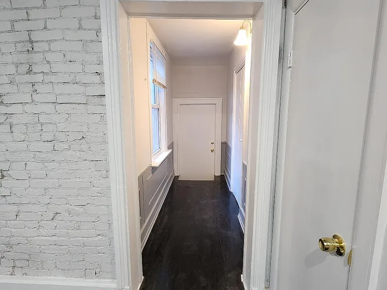 517 Cathedral St #5 — Photo 5
