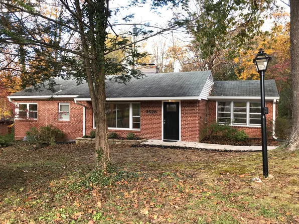 3528 Woodburn Rd, Annandale, VA 22003