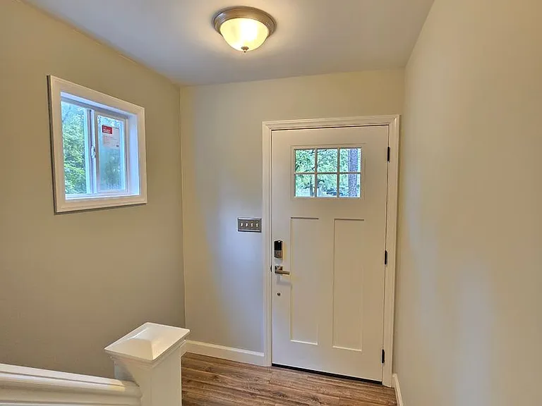 106 Hillsdale Dr — Photo 3