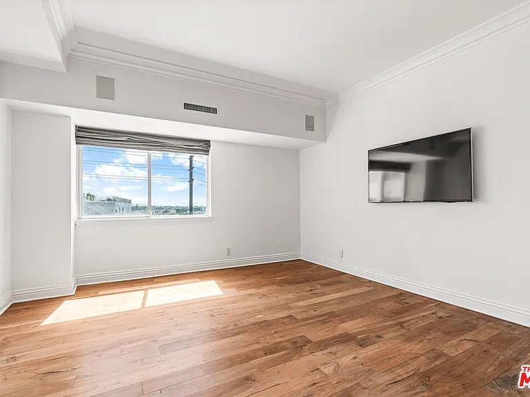 1155 N La Cienega Blvd #306 — Photo 17