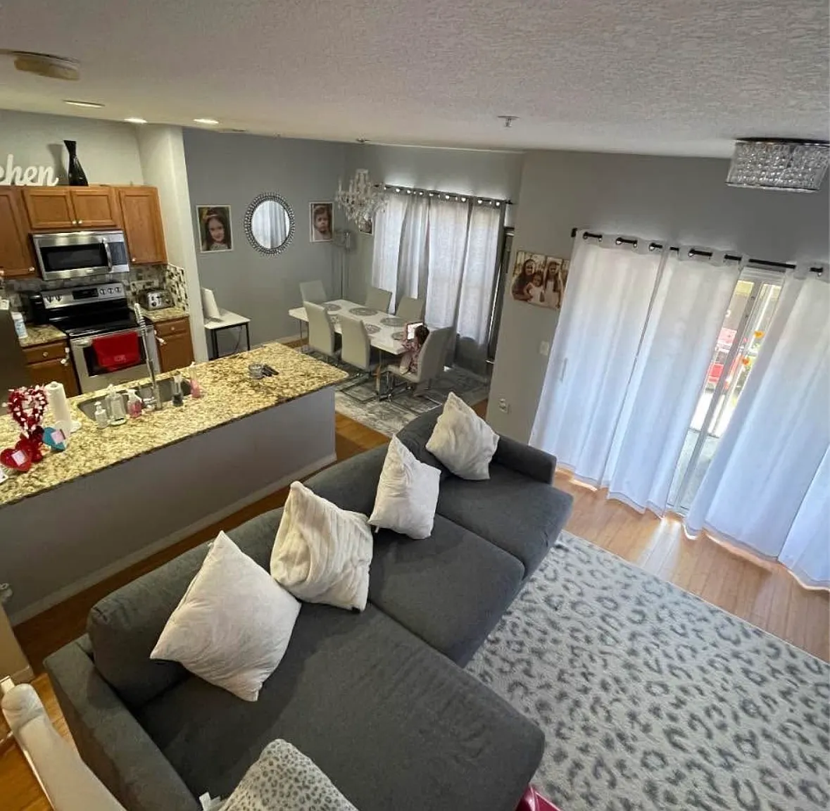 2 bed, 2.5 bath, 1250 sqft, $1,950 — Photo 4