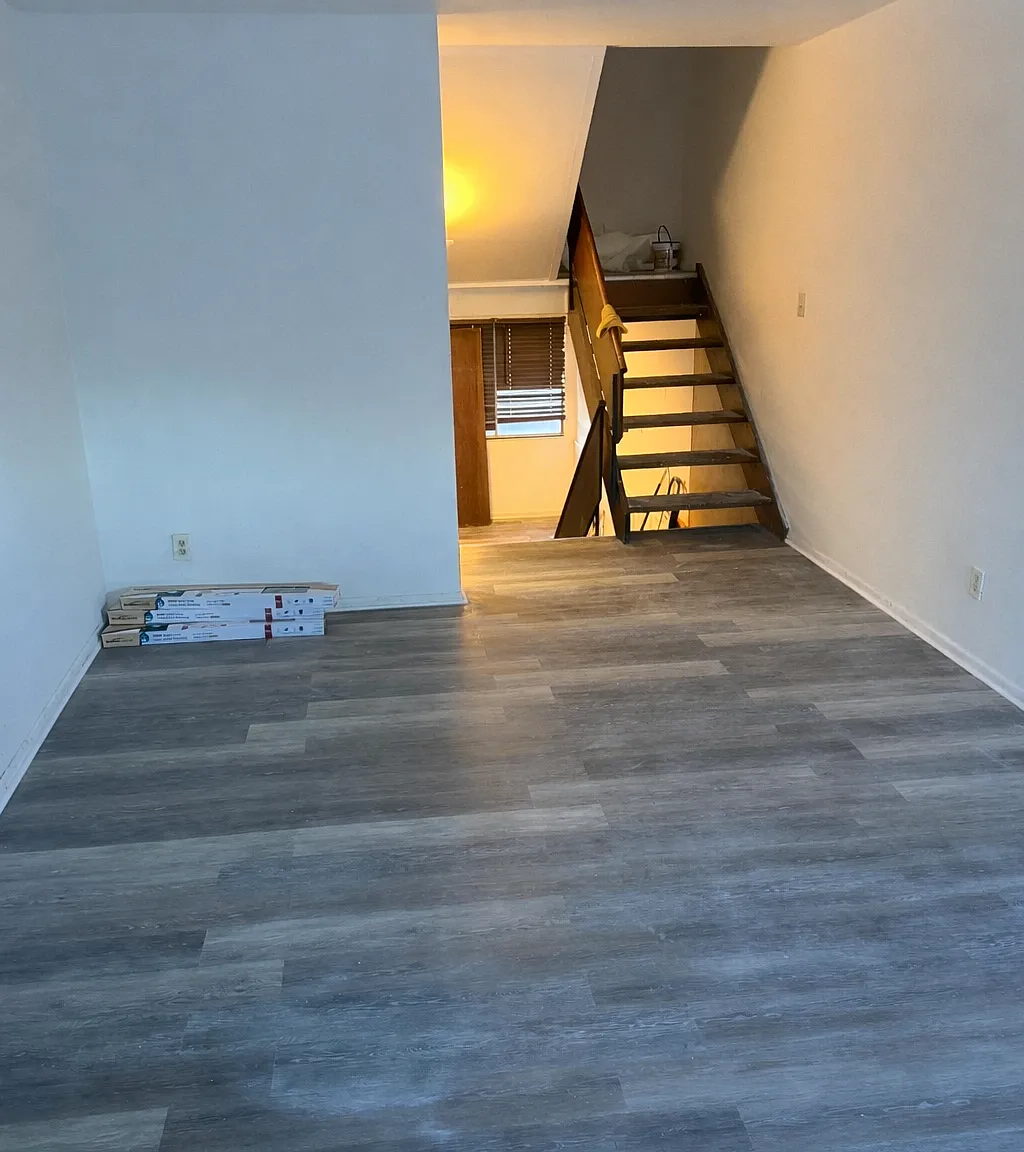 3 bed, 1.5 bath, 1054 sqft, $1,600 — Photo 2