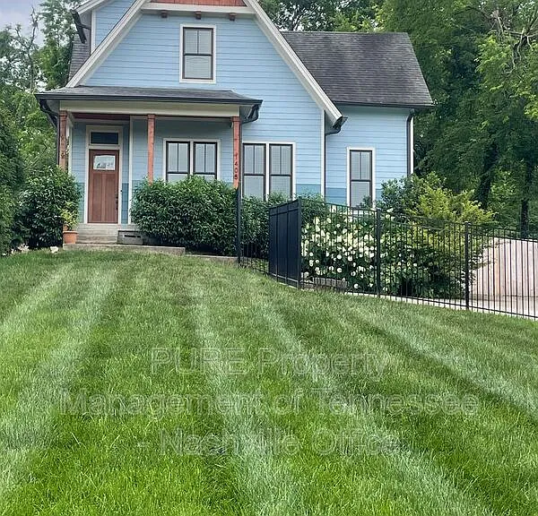 1405 Kirkland Ave — Photo 1