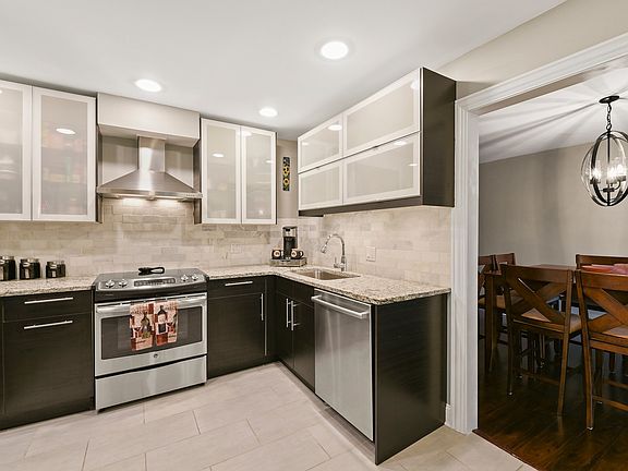 5th image of 77 Lake Hinsdale Dr APT 209