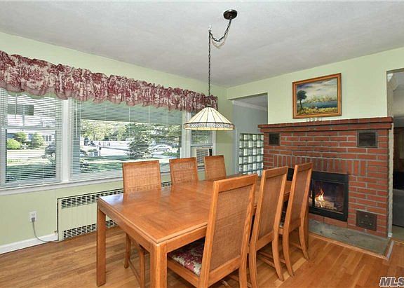2nd image of 163 Oakfield Ave