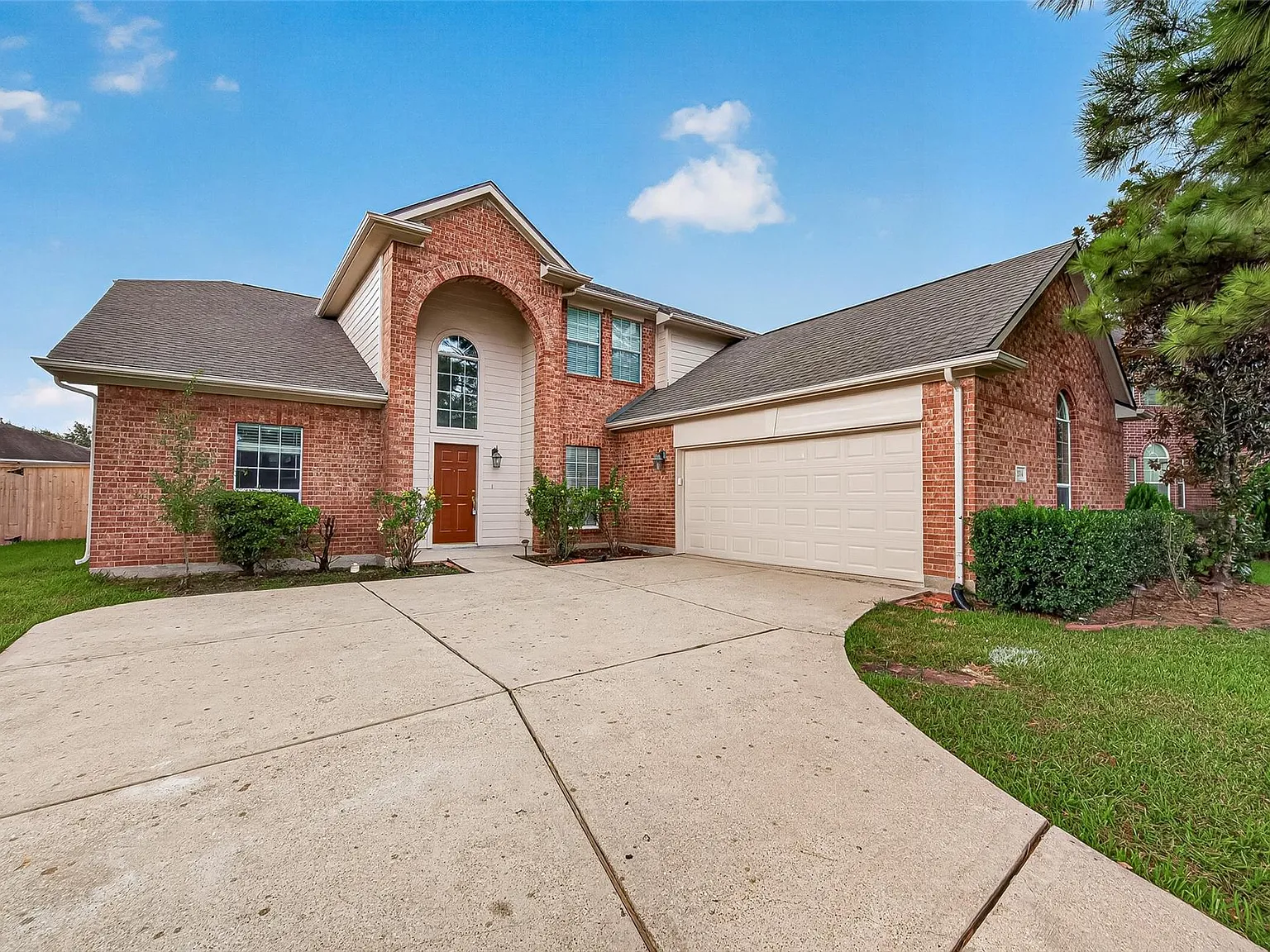 4 bed, 2648 sqft, $2,750 — Photo 1