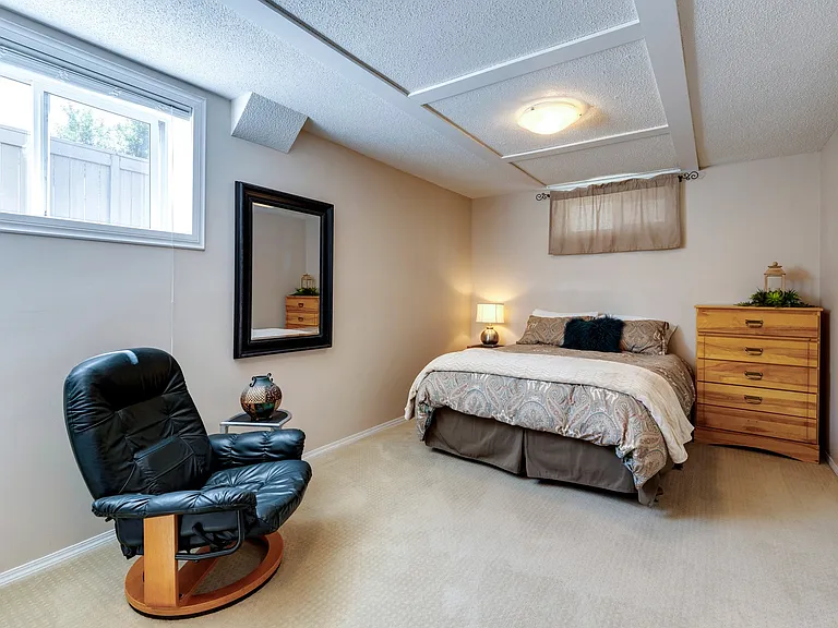 1035 Riverbend Dr SE #BASEMENT — Photo 14
