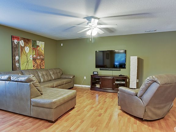 3rd image of 1332 Bayou Pass Dr