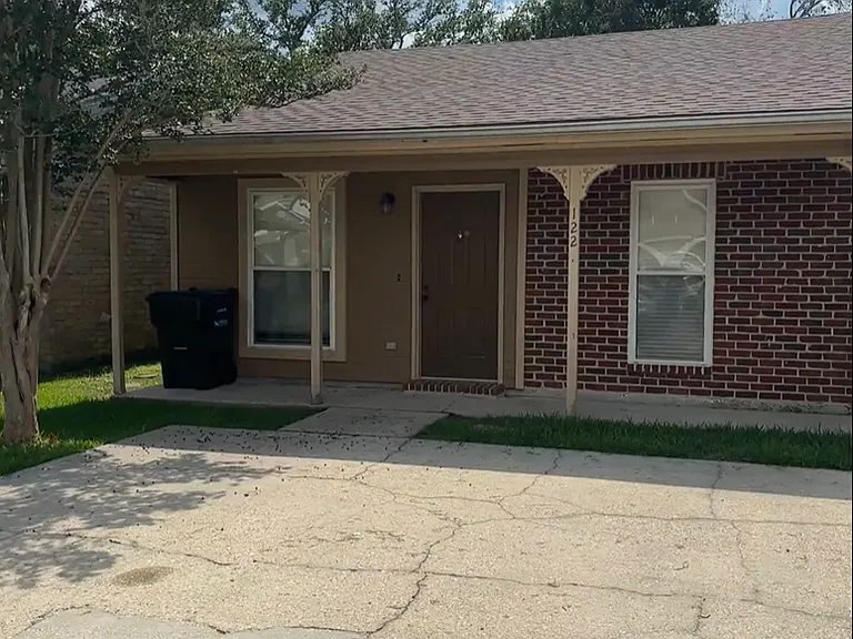 122 Gena Marie Dr — Photo 1
