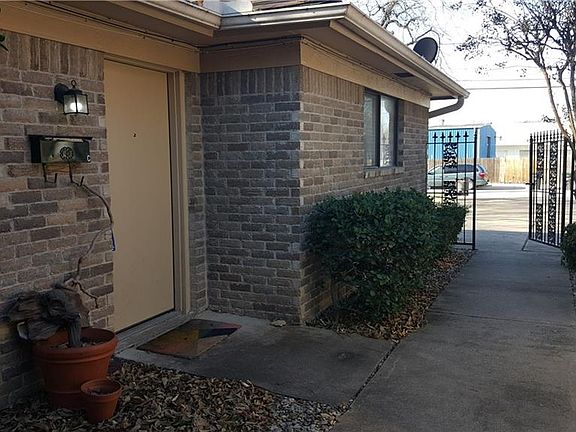 5th image of 106 Priddy Ln APT C