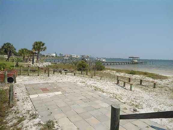 3rd image of 163 Shore Line Dr