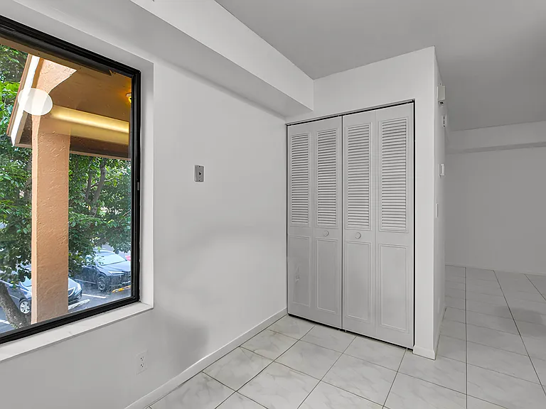 11255 Green Lake Dr #202 — Photo 18
