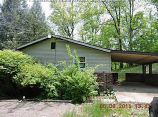 807 Willow Dr, South Charleston, WV 25309