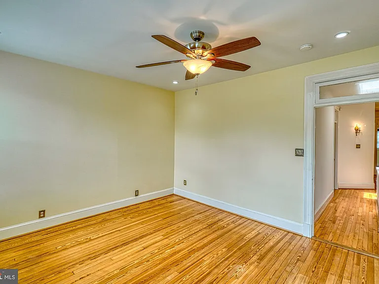 1821 Kilbourne Pl NW — Photo 23