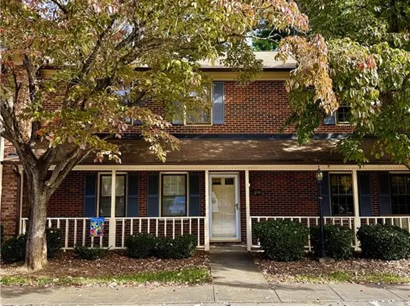 3131 Burke Mill Ct, Winston Salem, NC 27103