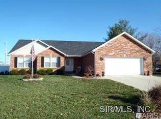 202 Hickory Rdg, Belleville, IL 62223