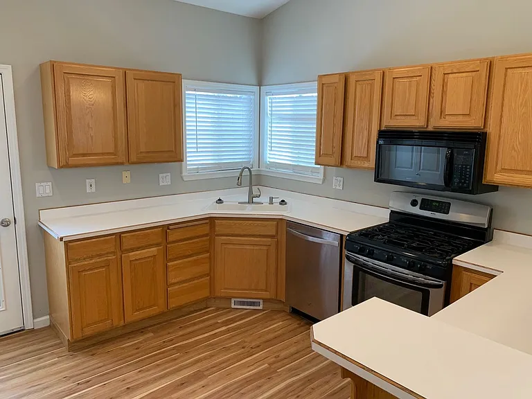 2474 N Archery Way — Photo 3