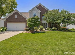 245 Langlois Dr SE, Grand Rapids, MI 49546