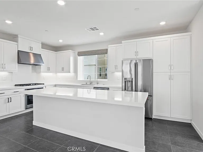 147 Stetson Way — Photo 4