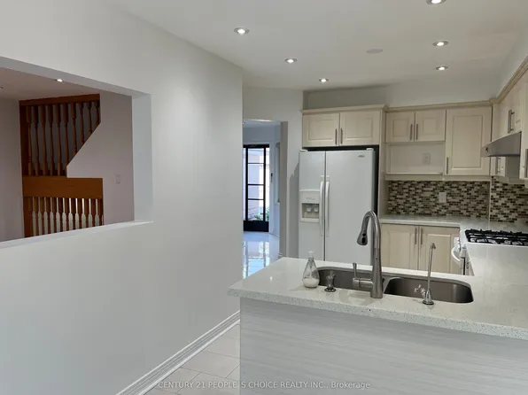 3600 Colonial Dr #50, Mississauga, ON L5L 5P5