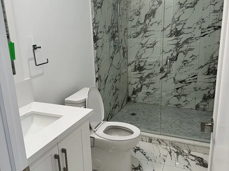21 Antonio Ct #LOWER — Photo 7