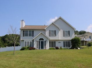 3203 Cedarmeade Dr, Roanoke, VA 24014