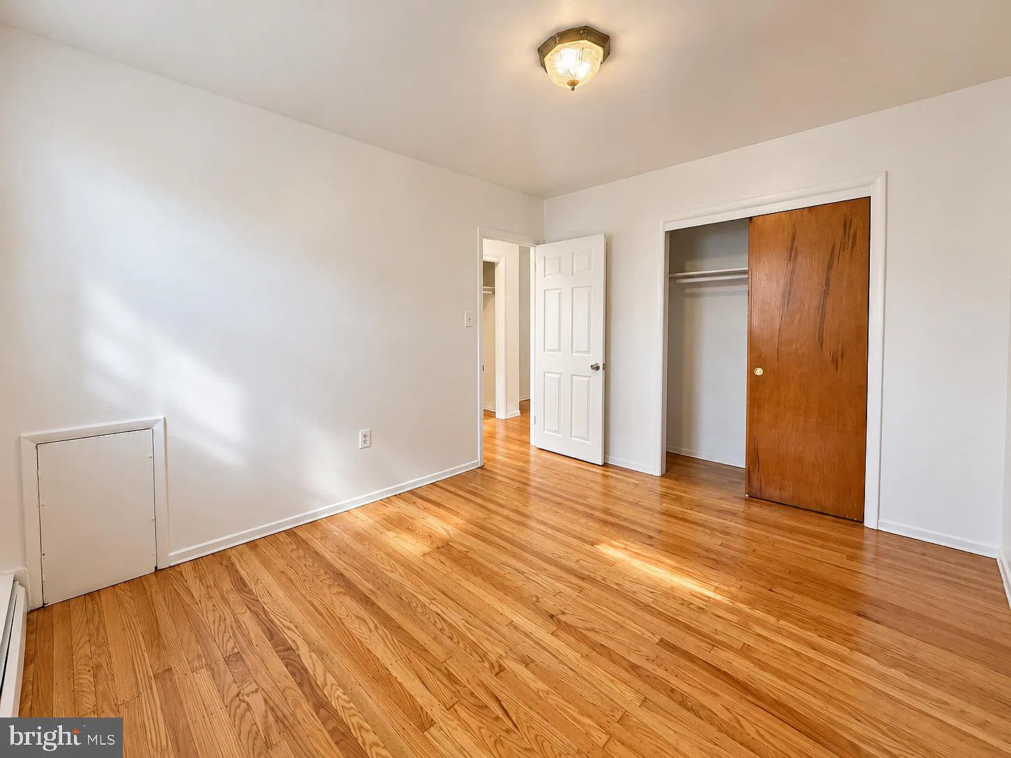 1 bed, 1.0 bath, 589 sqft, $1,300 — Photo 4
