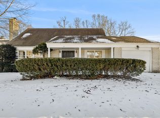 47 Sunset Dr, Cary, IL 60013