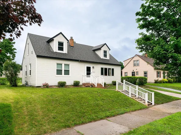 2927 Leonard STREET, La Crosse, WI 54601