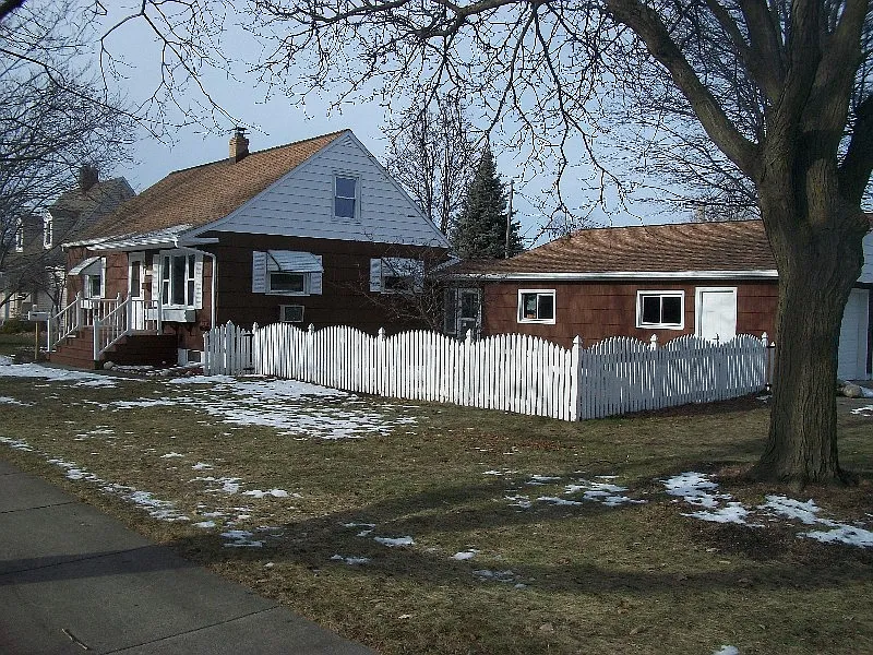 1809 Prairie St photo 1