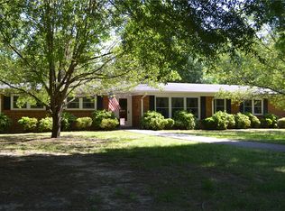 2034 Woodland Ave, Burlington, NC 27215