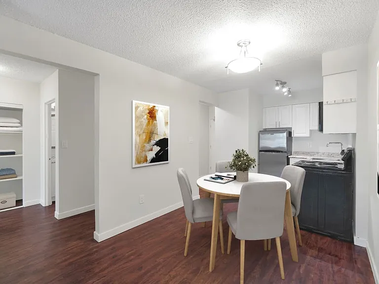 101 Royal Ave — Photo 11