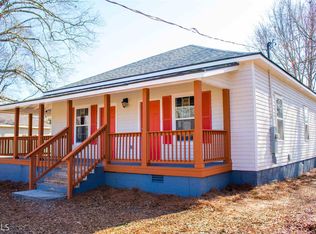 36 N Broad St, Porterdale, GA 30014