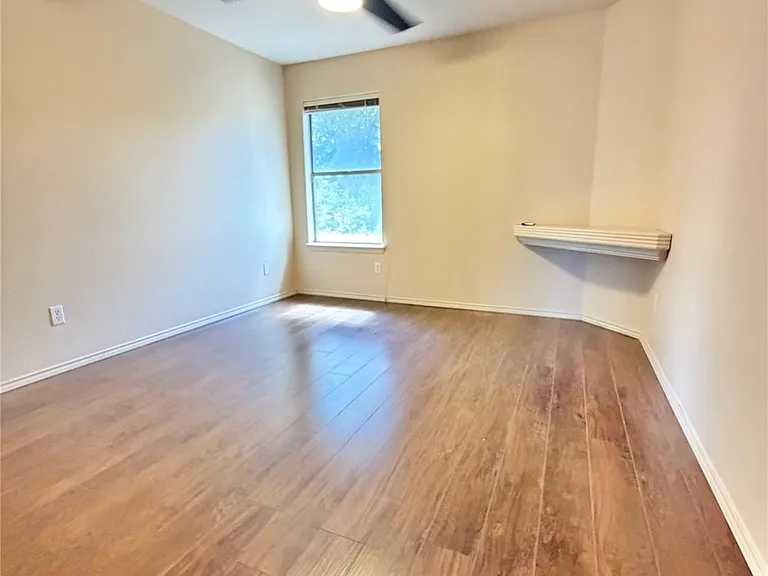 9341 Bernoulli Dr — Photo 14