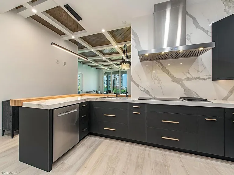 60 Seagate Dr #305 — Photo 9