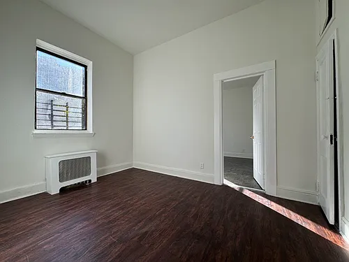165 Nichols Ave #1M Photo 1