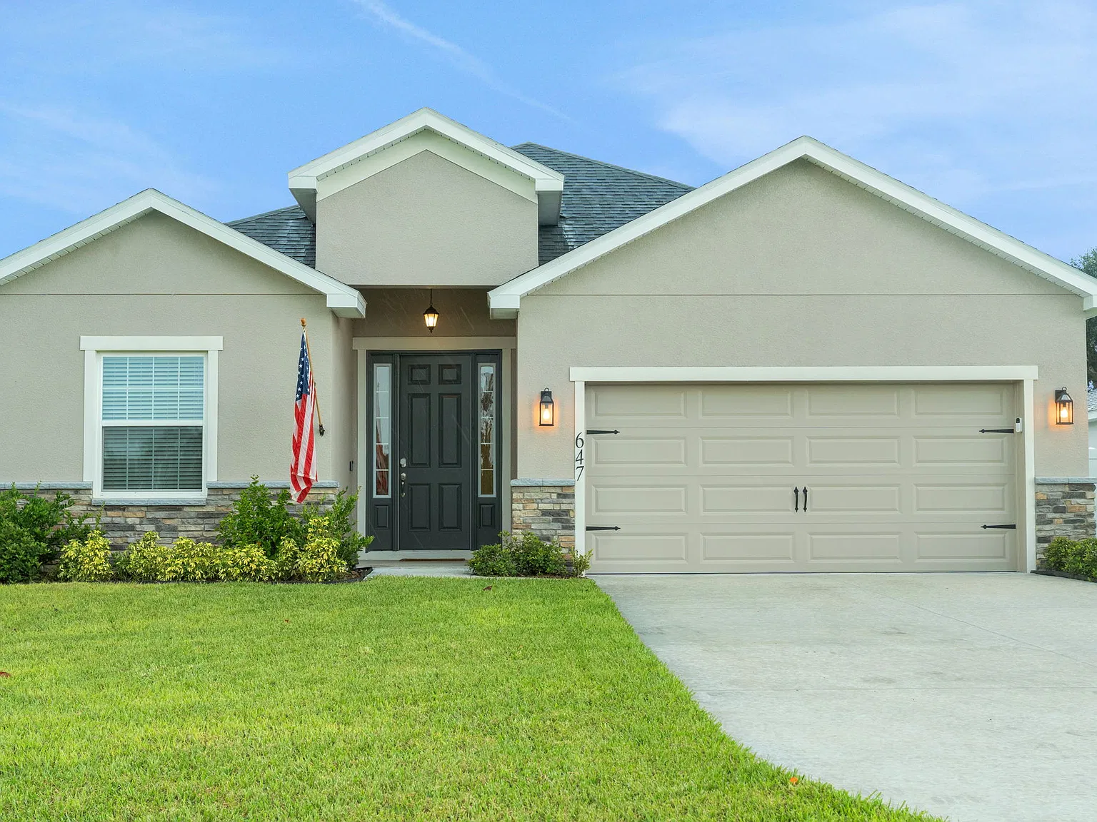 4 bed, 2029 sqft, $2,495 — Photo 2