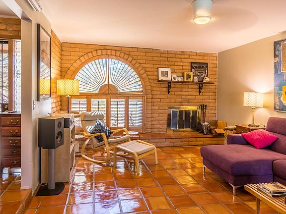 3rd image of 10541 E Calle Del Este