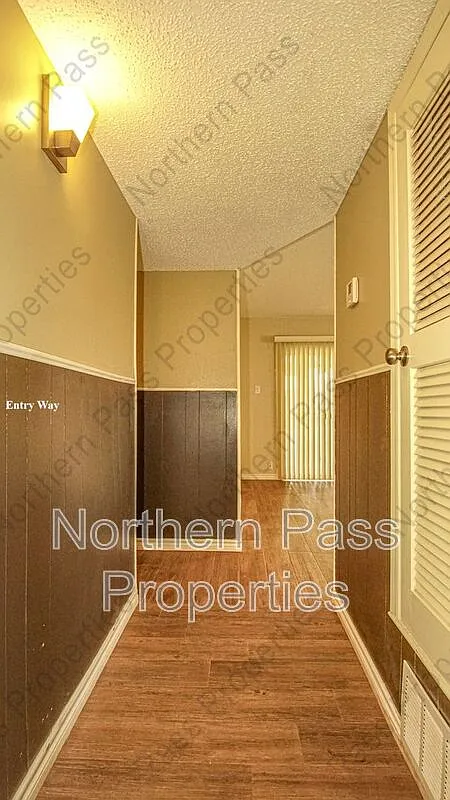 3 bed, 2.0 bath, 1248 sqft, $1,495 — Photo 3