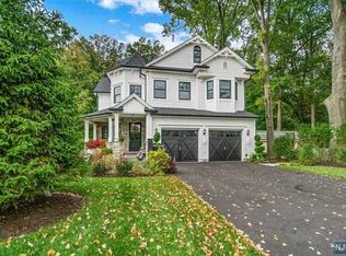 67 Franklin St, Little Ferry, NJ 07643