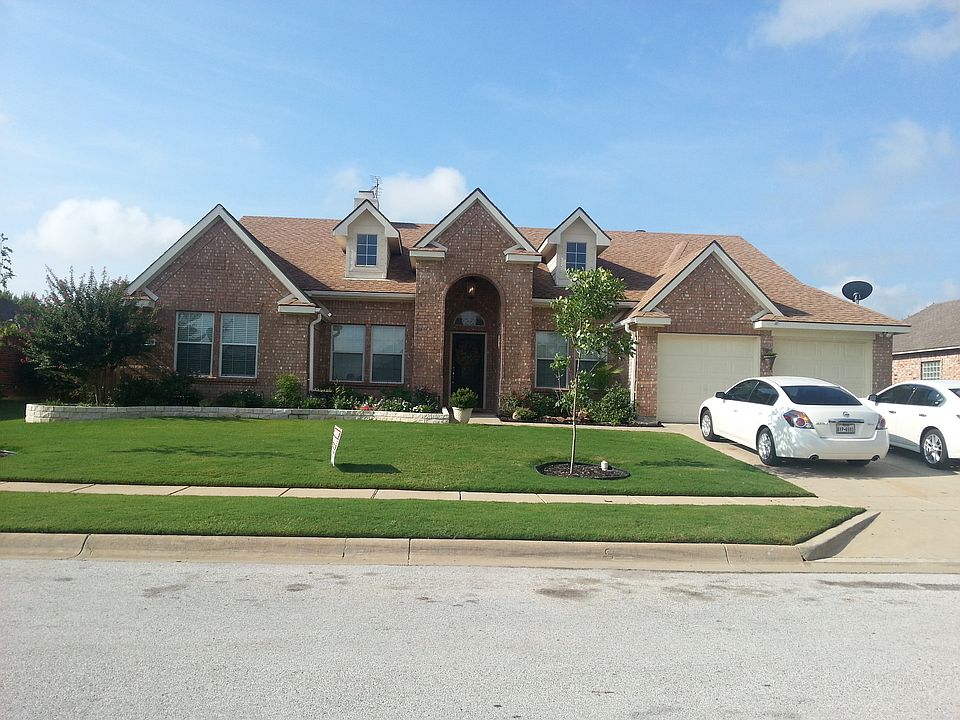 1st image of 1019 Diane St