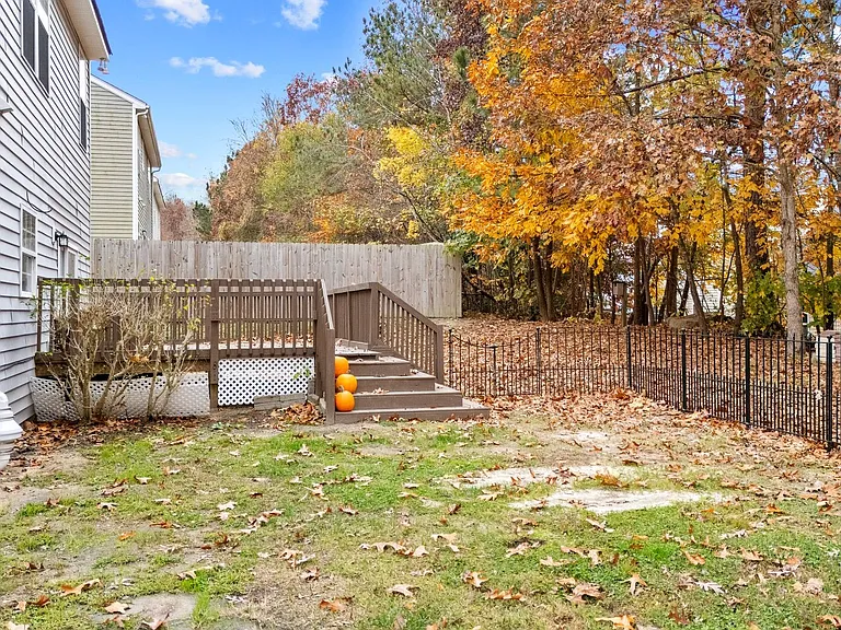 4221 Bay Rum Ln — Photo 30