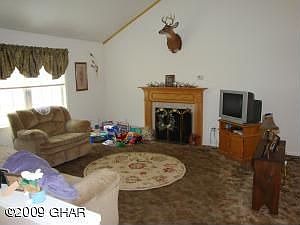 Living Room (Vaulted)