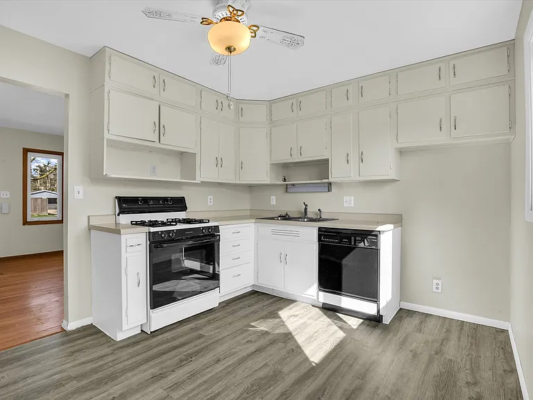 9 Glenview Dr — Photo 11