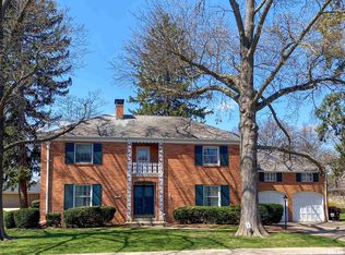 3911 N Hawthorne Pl, Peoria, IL
